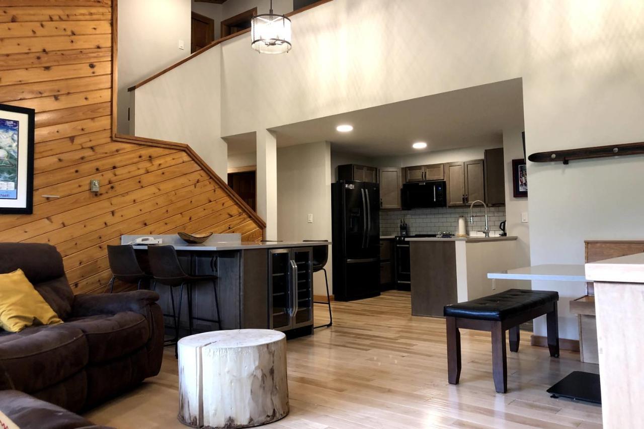 The Griz Inn By Park Vacation Management Fernie Exteriér fotografie